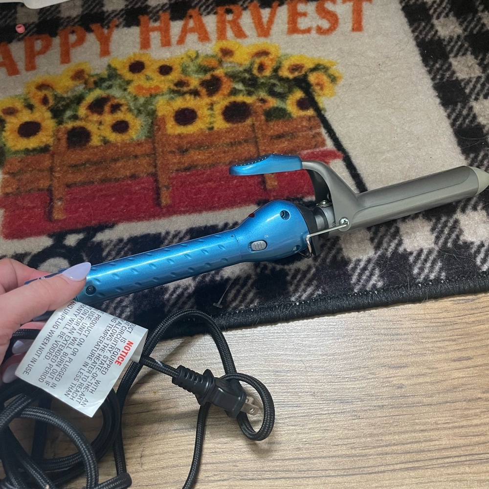 1 inch Babyliss curling iron